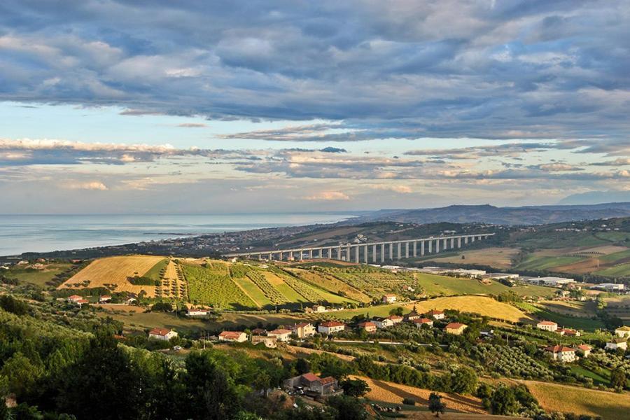 Casa Il Canto Tortoreto Exteriör bild